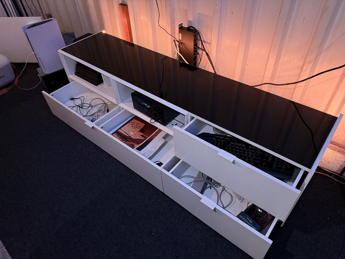 Meubles TV: TV Sideboard – D'occasion à Kloten par dav_cj62 2
