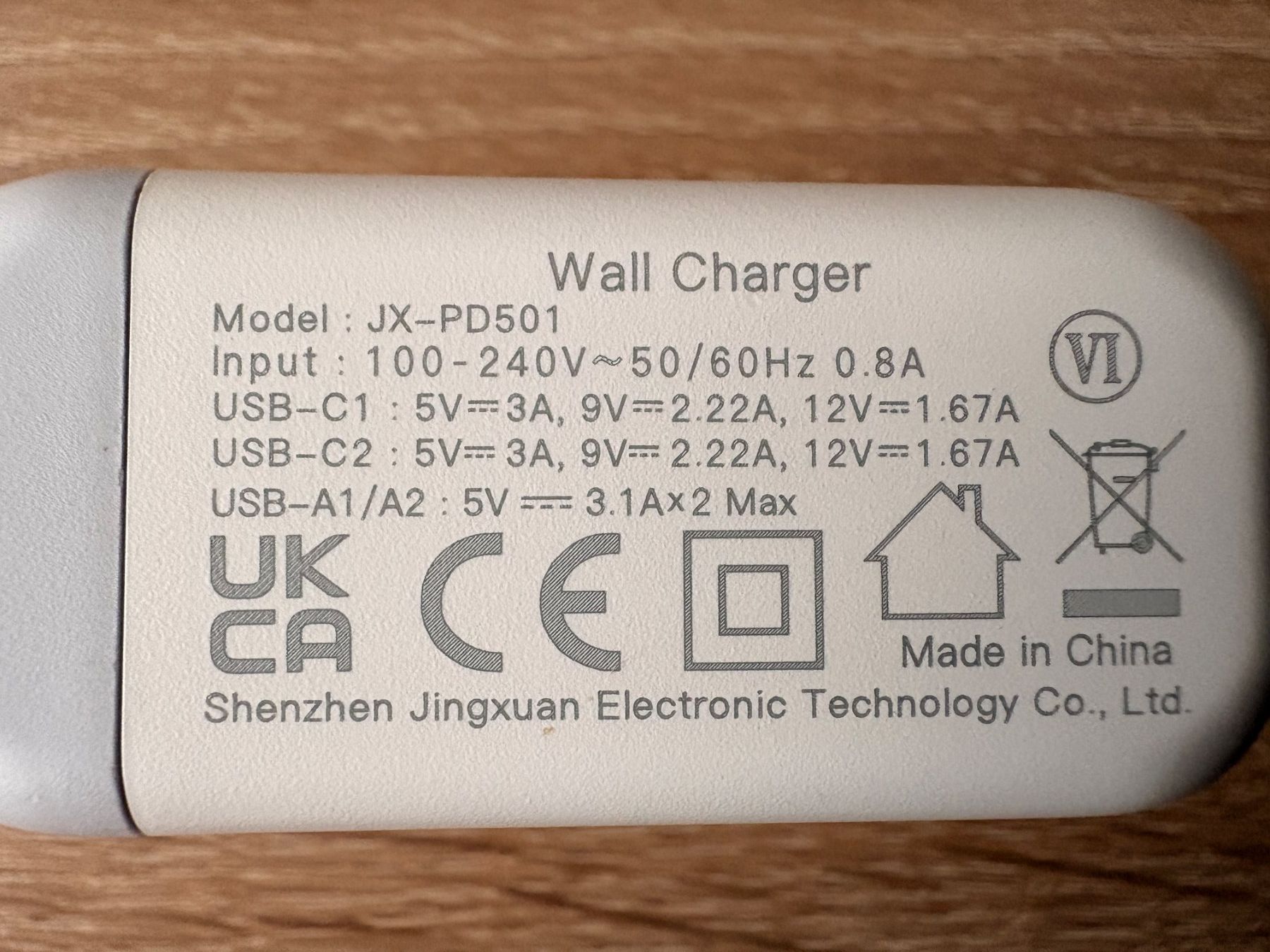 Caricabatterie: Schnell Ladegerät 2xUSB-A und 2xUSB-C QC3 – Nuovo e nell'imballaggio originale da Adlikon b.Regensdf venduto da Cappo 3