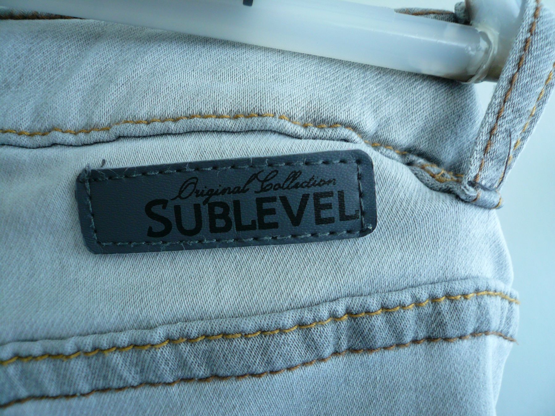 Jeans: Lässige Sublevel Denim Shorts, hellgrau, neuwertig – Usato da Sirnach venduto da primo.si 2