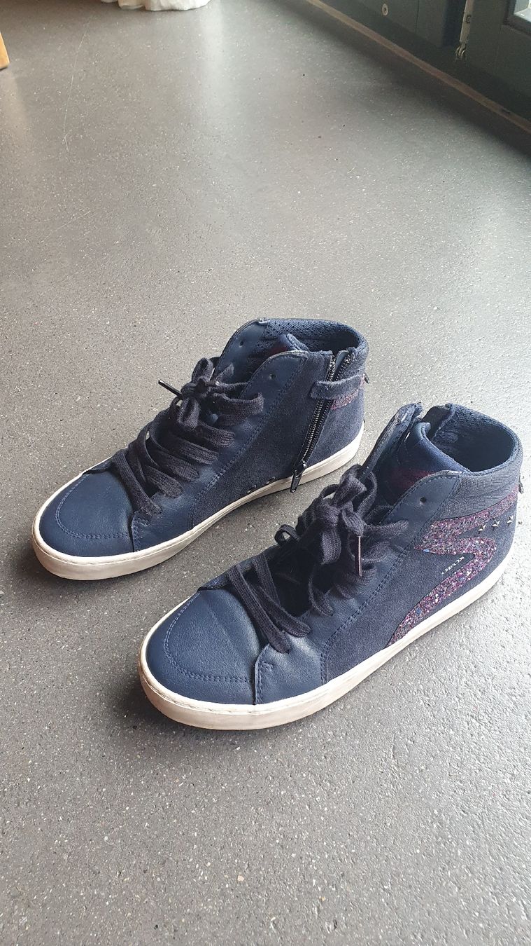 Geox Schuhe für Jungen: Geox Sneaker 37 neuwertig – Neu (gemäss Beschreibung) aus Gibswil von ninarella