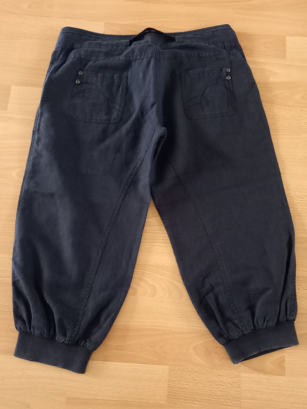 Hosen: Schwarze 3/4-Hose in Grösse M von Chicorée – Gebraucht aus Obernau von Corolli 1