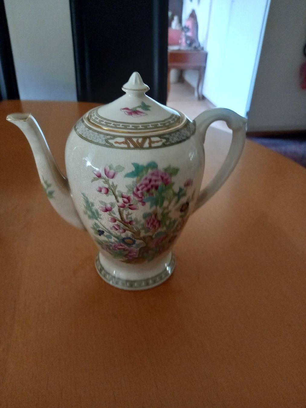 Teekannen: Antik Ducal Krokceramic Teekann England – Gebraucht aus Bern von Imamrashed