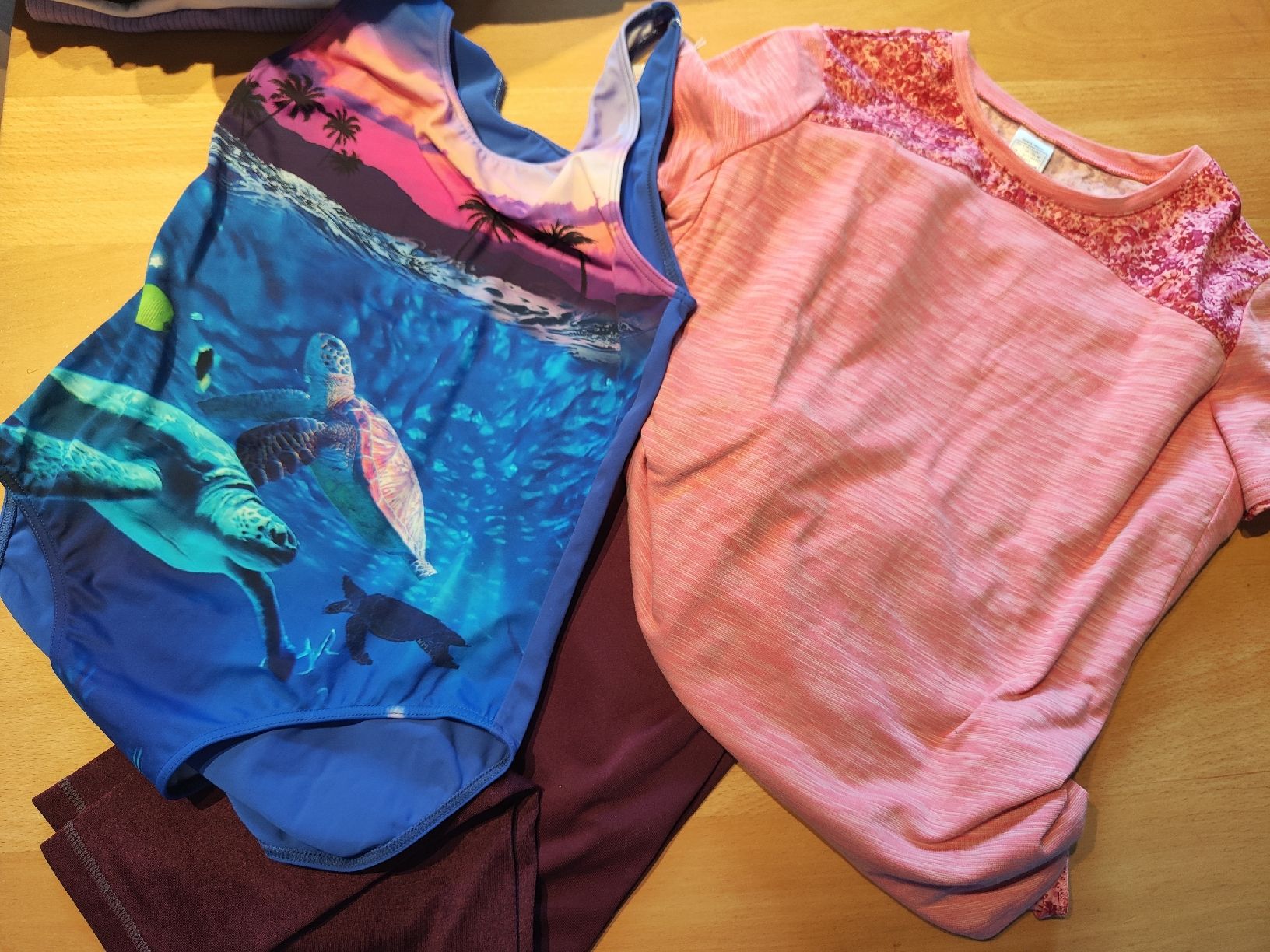 Lotti & Set di vestiti: 12 teiliges Mädchen Set – Usato da Davos Platz venduto da Stifi10 4