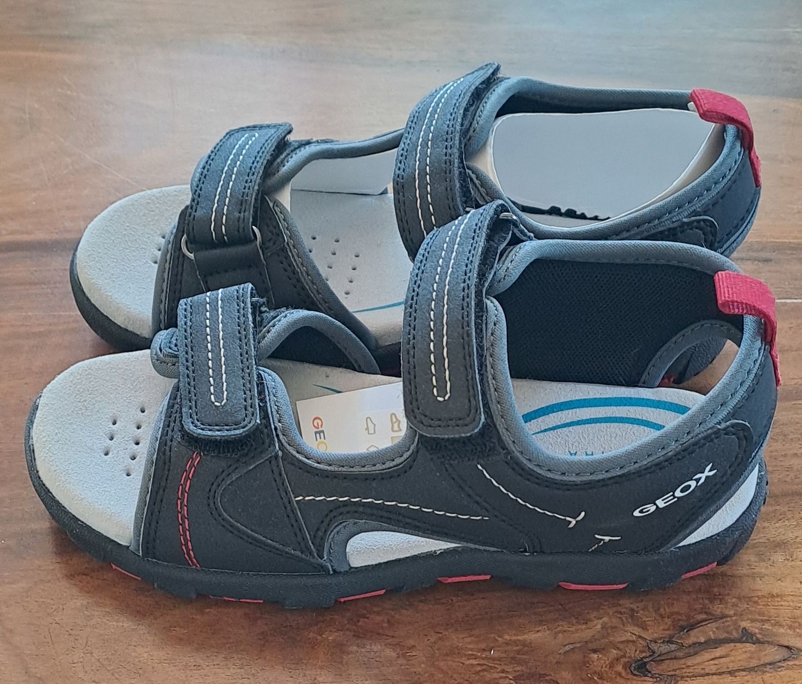 Geox Scarpe per ragazzi: Geox Kinder Sandalen Grösse 34 – Nuovo (secondo la descrizione) da Muhen venduto da Raven-77