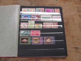 Briefmarken Album mit Marken Ausland