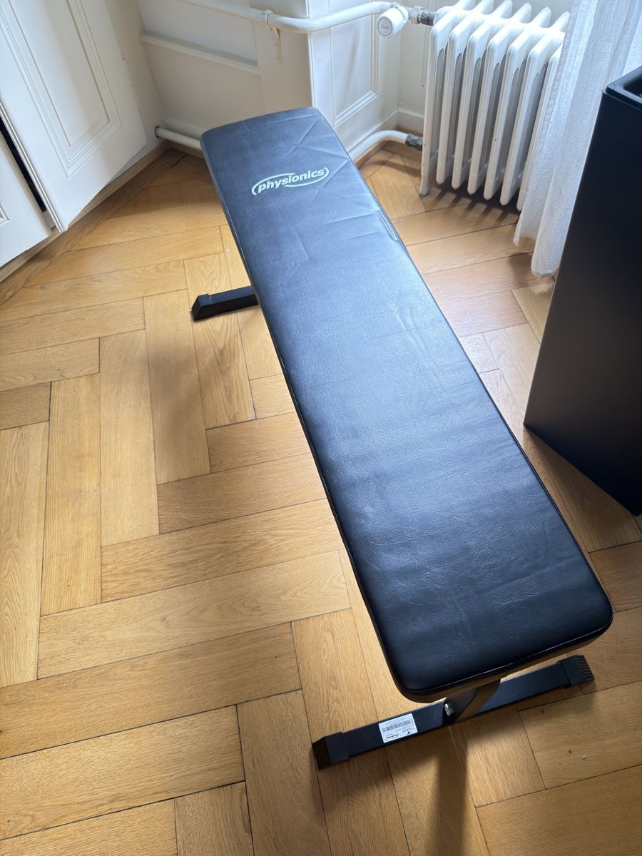 Decathlon Vélos d'appartement: Banc de musculation fixe / Flat training Bench – D'occasion à Genève par Kouros7 1