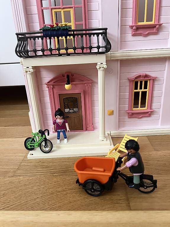 Playmobil Case e mobili per bambole: Playmobil Wohnhaus mit Klingel (Geräusch) – Usato da Steinhausen venduto da san_c7kq 1