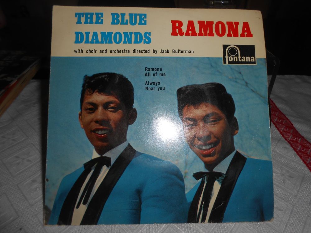 Singles; The Blue Diamonds Kaufen auf Ricardo