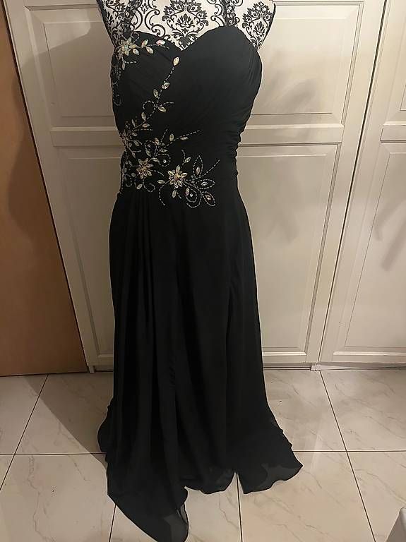 Vestiti: Neu Abendkleid gr M schwarz – Usato da Neuenegg venduto da dur_b79r 1