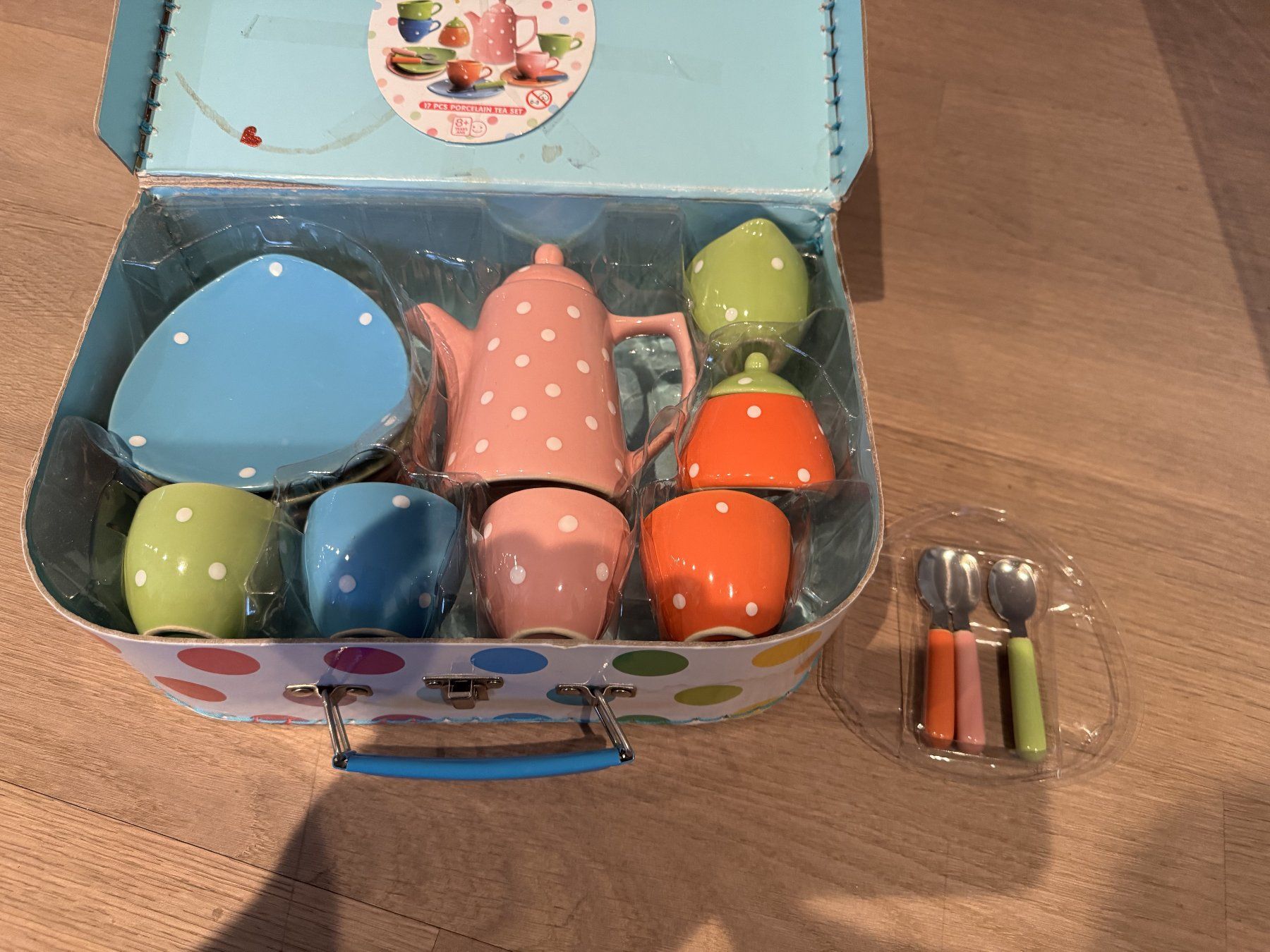 Giocattoli: Kinder Porzelan Tee Set – Usato da Kilchberg ZH venduto da kcu_x7x6