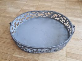 Dekoratives Metalltablett oval grau mit Ornamenten