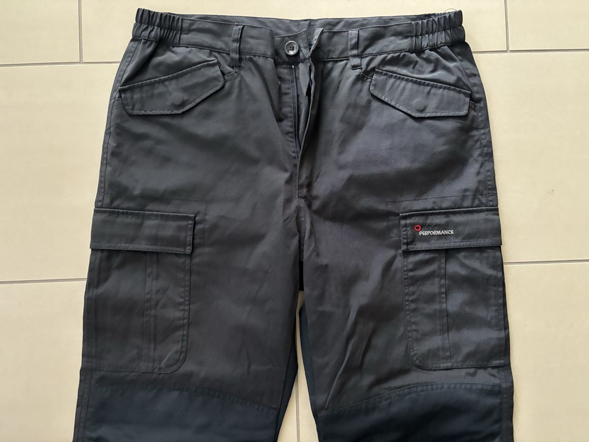 Pantaloni: Lange Outdoorhose – Usato da Villigen venduto da reinotti01 1
