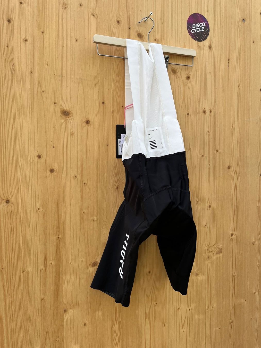 Rapha Hosen: % Rapha Men's Pro Team Bib Shorts, Regular, S – Neu und originalverpackt aus Bern von Disco_Cycle 3