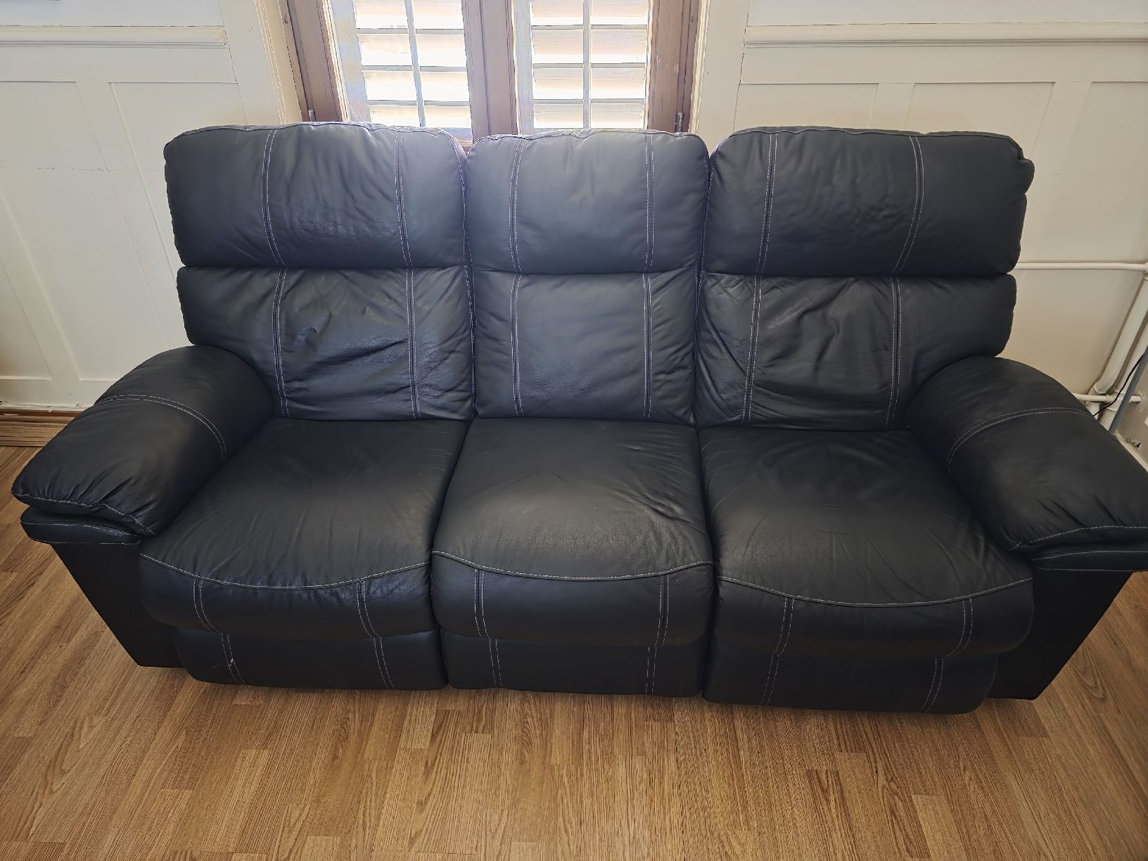 Sofas: Leder 3er Relaxsofa elektrisch – Neu (gemäss Beschreibung) aus Brugg AG von rup_55tj