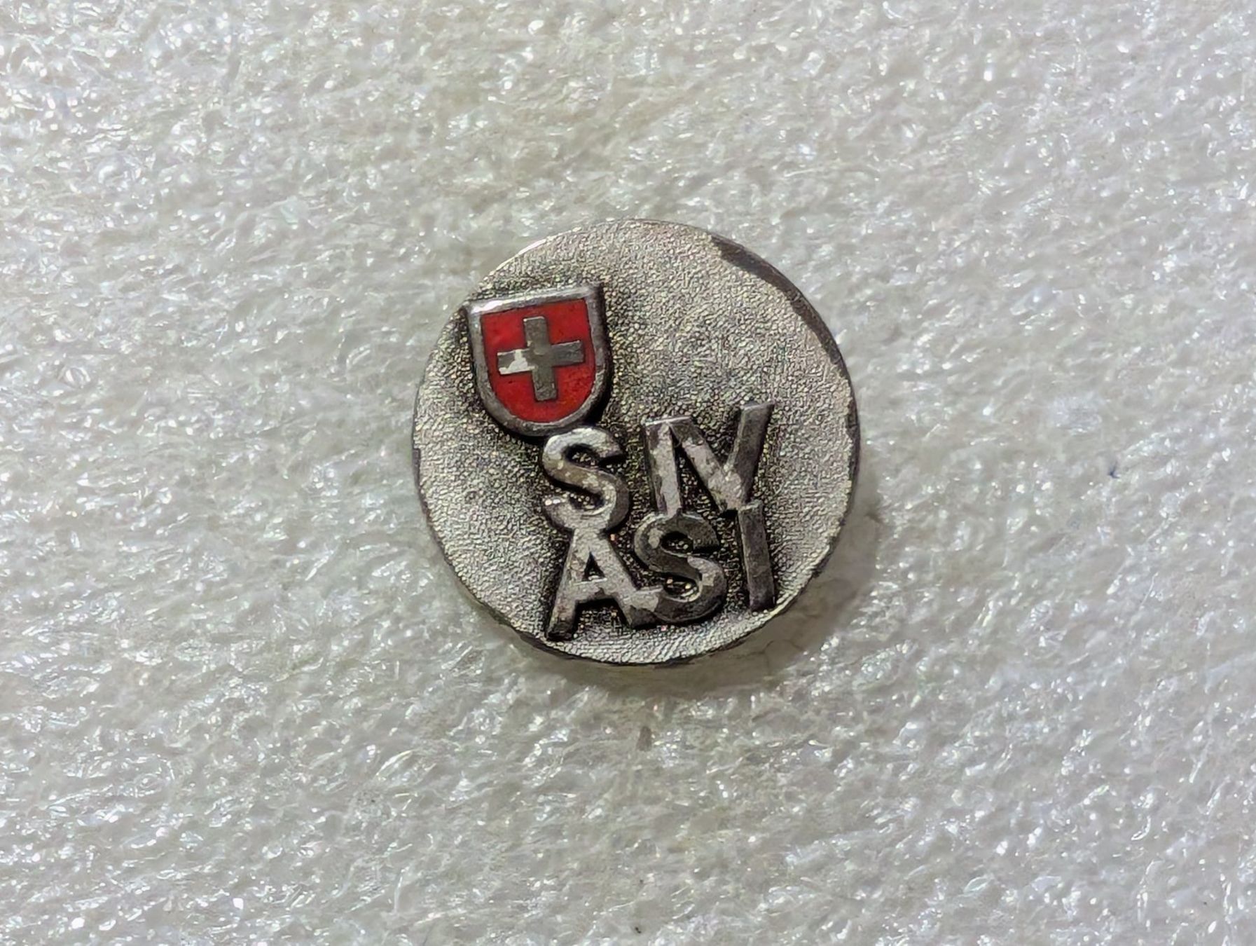 Placchette & Badge: Ansteckpin 107: – Usato da Oppligen venduto da Pin-Fall-Shop