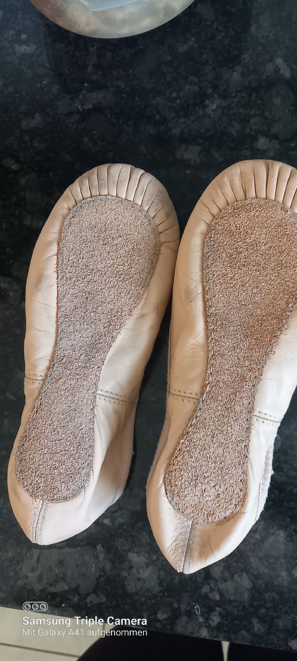 Bloch Scarpe per ragazze: Bloch Tanzschuhe Gr 34, 2.5C – Usato da Bülach venduto da XVVX 1