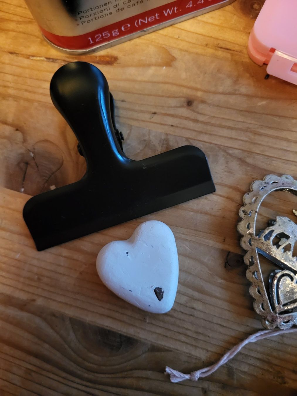 Alle Dekorationen: Hübsches Set mit Blechdose, Herzen... – Gebraucht aus Guggisberg von Aegertenlehn 3