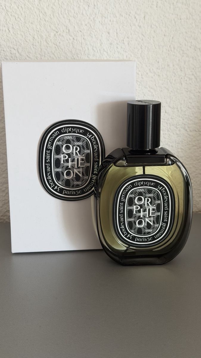 Diptyque Profumi & Eau de Toilette: Diptyque Orphéon Eau de Parfum, 2 ml – Usato da Sursee venduto da nri_sbv9