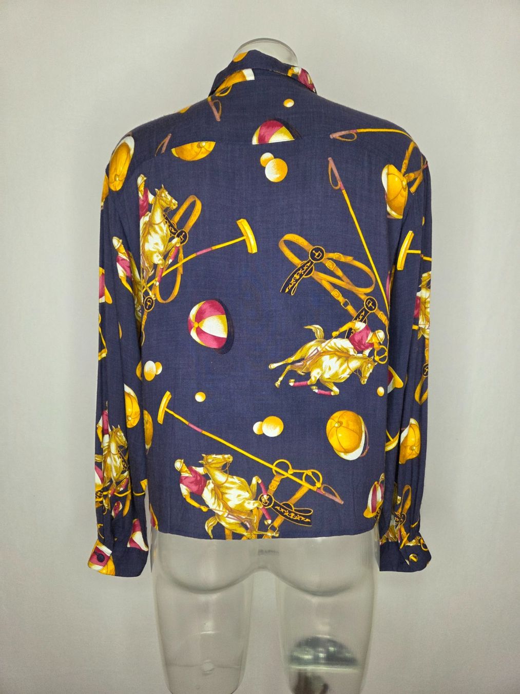 Camicette: Vintage Viskosebluse Print - EU 40 – Usato da Bern venduto da -Aniko- 2