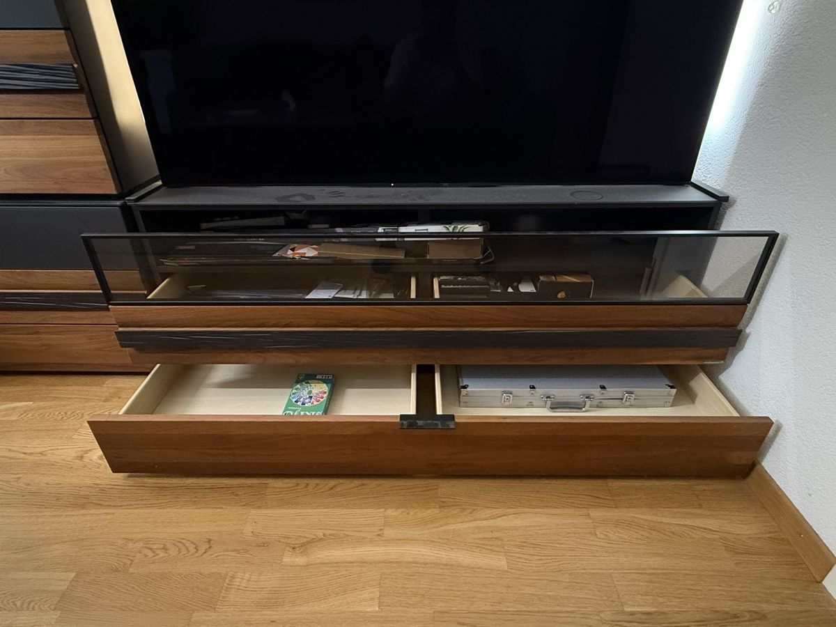 Mobili TV: Tv möbel 3 teilig – Usato da Thalwil venduto da Asommerboy 1