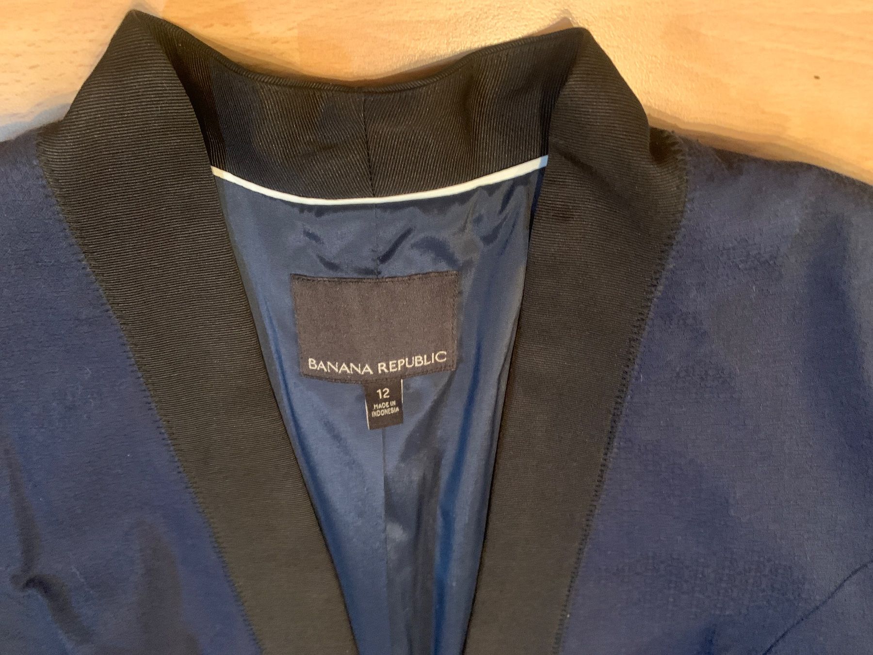 Banana Republic Giacche: Banana Republic Blazer dunkelblau – Usato da Wohlen AG venduto da Lunas_Closet 2