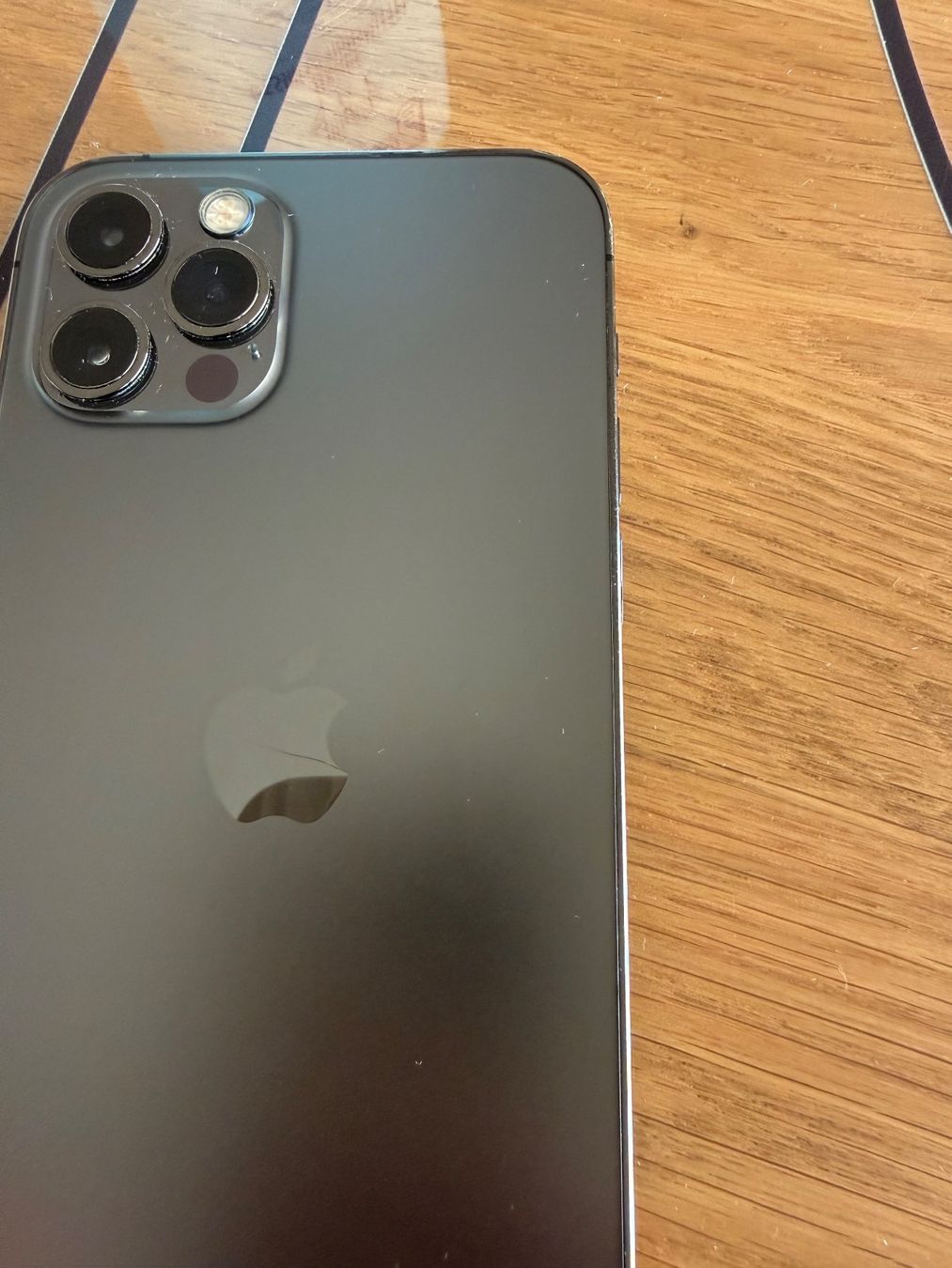 Apple Portables: iPhone 12 Pro Graphite 128GB guter Zustand – D'occasion à Zürich par ram9491