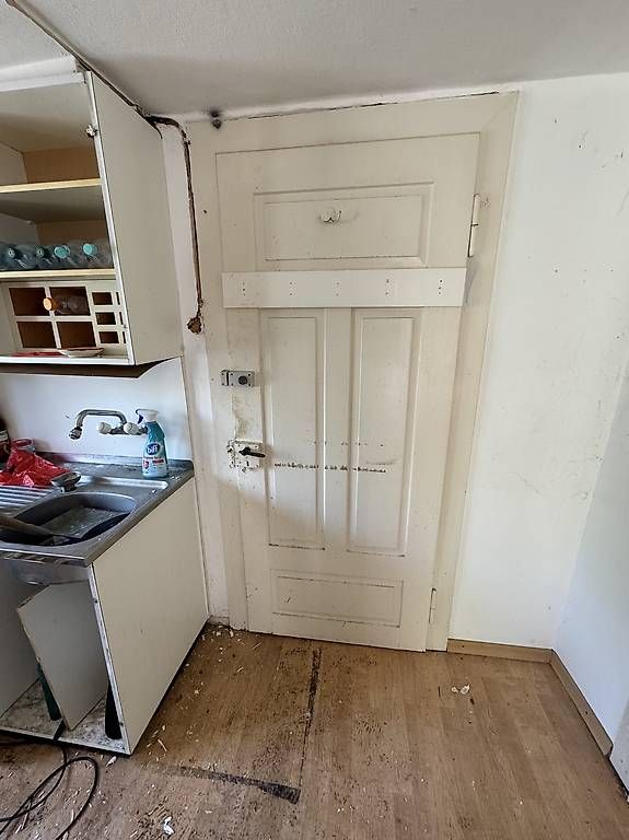 Porte: Alte Zimmertür mit oder ohne Rahmen – Usato da Münchwilen AG venduto da me2work 1