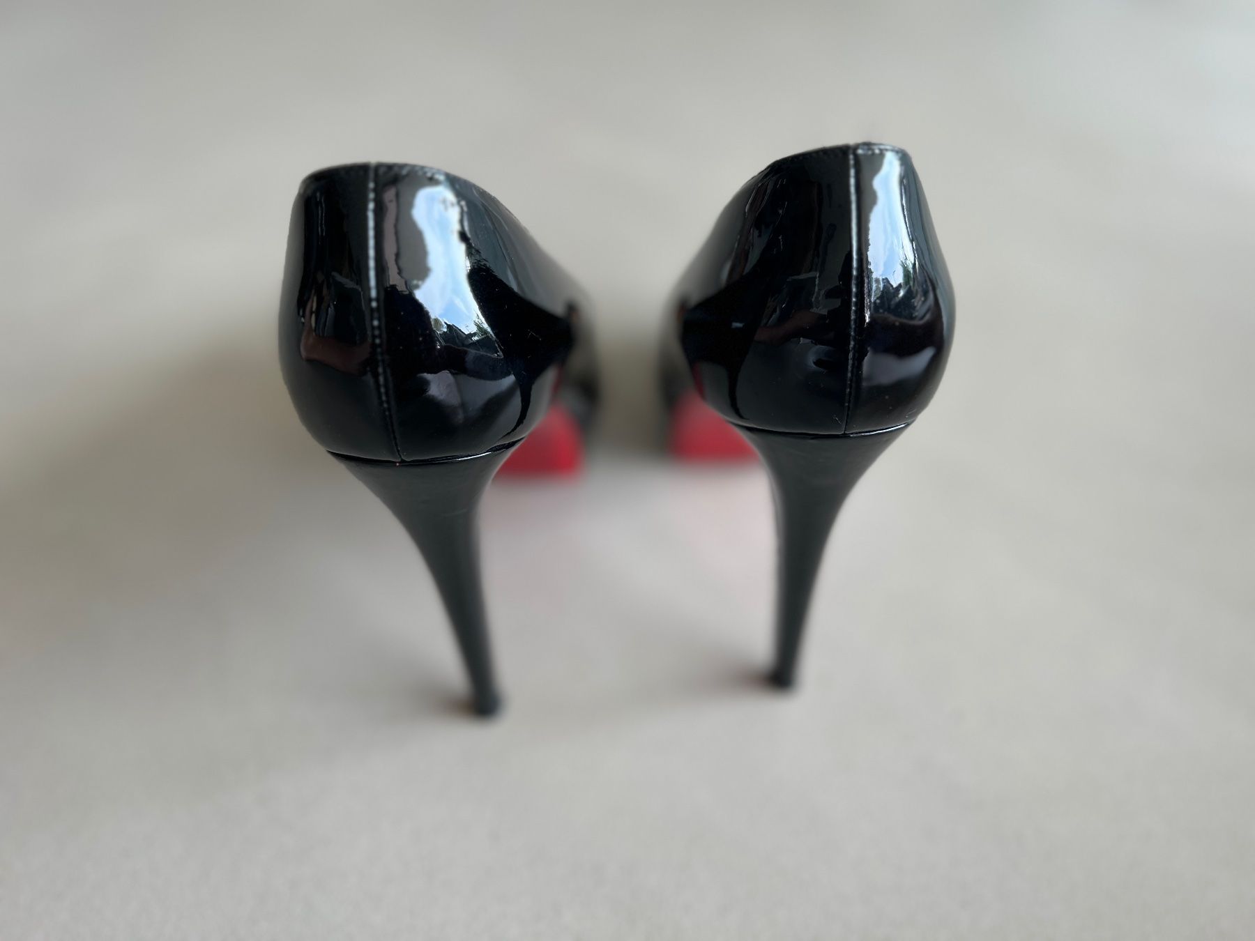 Christian Louboutin Scarpe da donna: Christian Louboutin Designer Pumps – Usato da Schaan venduto da Poltera 4