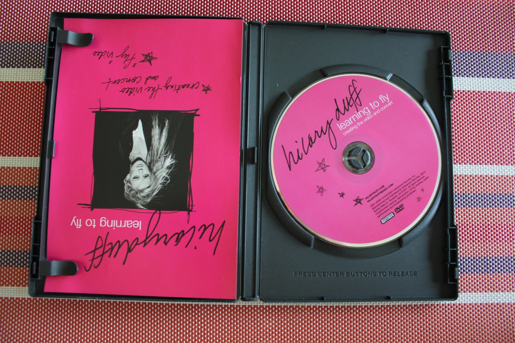 Tutti i DVDs: HILARY DUFF - LEARNING TO FLY [DVD] – Usato da Geroldswil venduto da Schlumpfine1973 1
