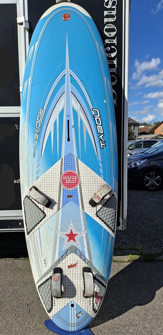 Surfboards & Schwimmbrette: Windsurfboard Tabou Rocket 145Ltr  – Gebraucht aus Fällanden von Nmustang