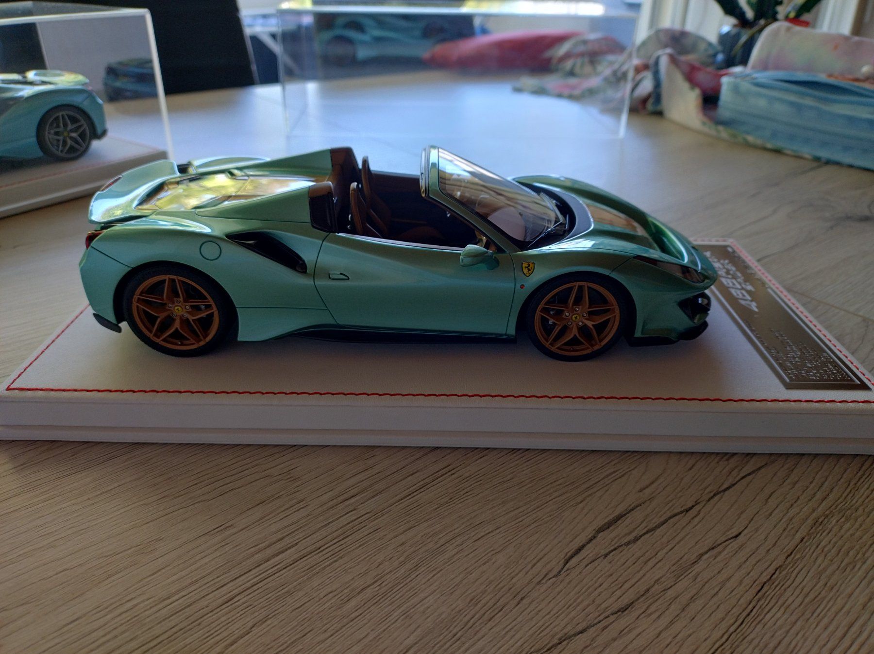Ferrari Modellini d'auto: Ferrari 1/18 – Nuovo e nell'imballaggio originale da Ostermundigen venduto da nikcal 2