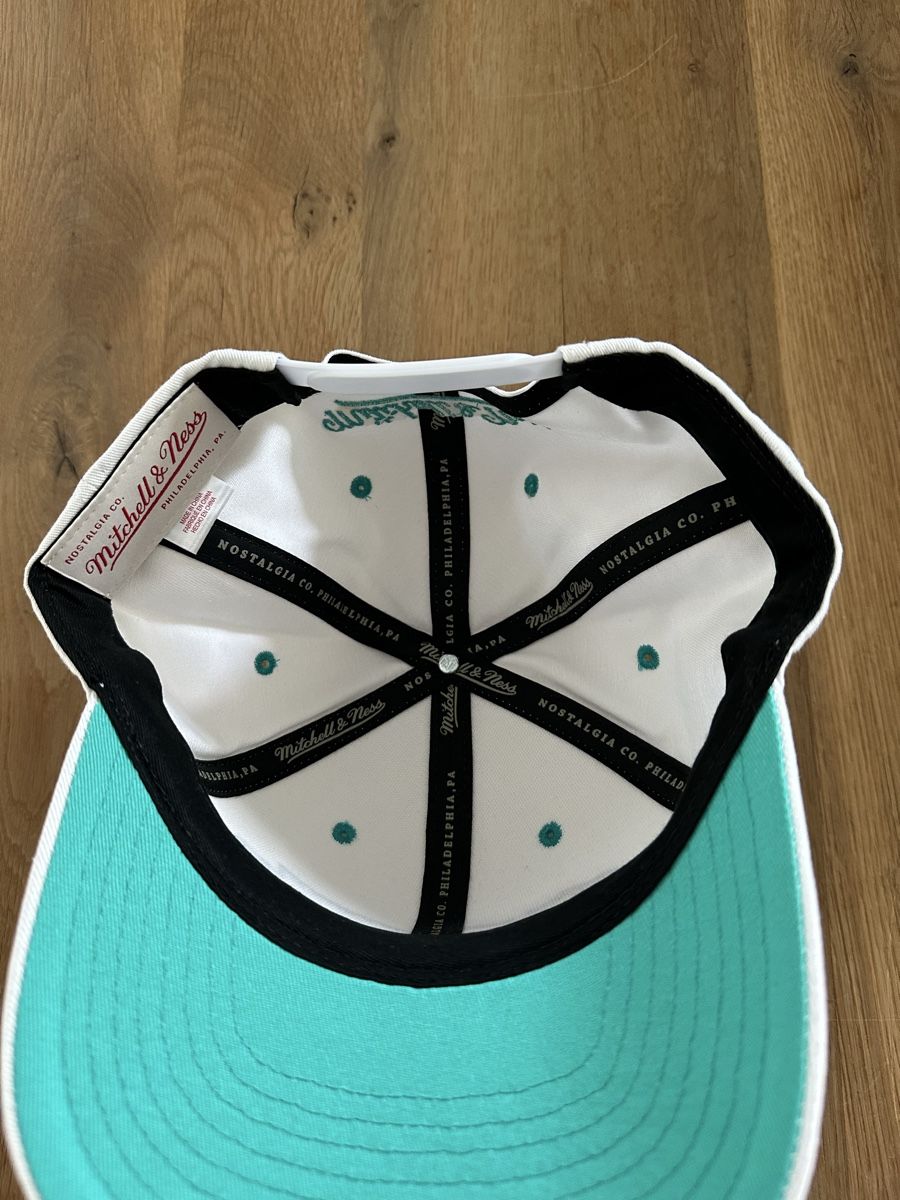 Mitchell & Ness Copricapi, berretti & cappellini: Mitchell & Ness Vancouver Grizzlies Snapback Cap - Neu – Nuovo (secondo la descrizione) da Busswil BE venduto da verowo 2