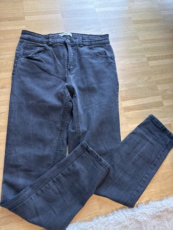 Graue Damen Jeans von Pull&Bear, Grösse 36 Top Zustand!