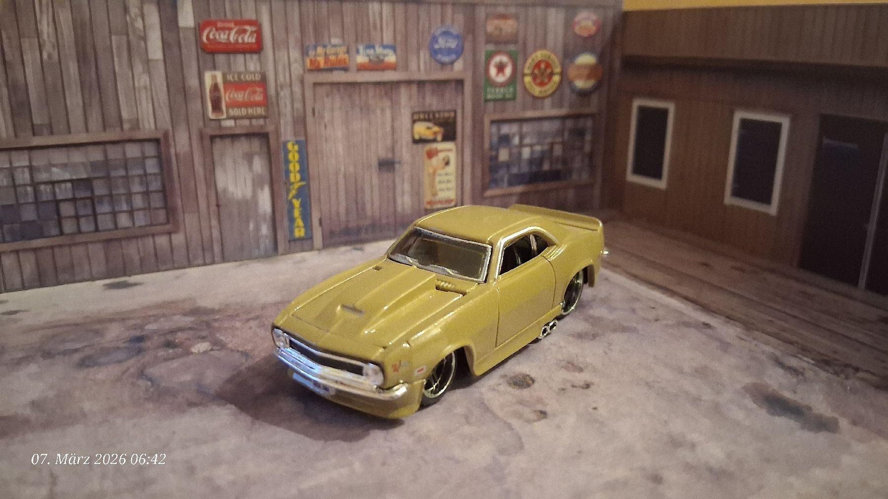 Maisto Modellini d'auto: 1:64 Camaro Z-28 – Nuovo (secondo la descrizione) da Wolfenschiessen venduto da 2-stroke-garage