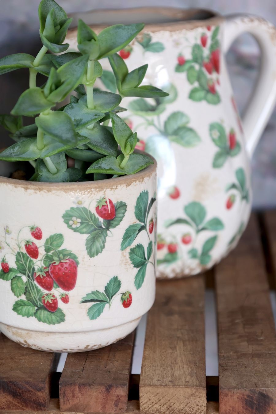 Vasi per fiori: Chic Antique Übertopf "Fraises", Höhe 10 cm – Nuovo e nell'imballaggio originale da Innertkirchen venduto da Glatthard-Interior 1