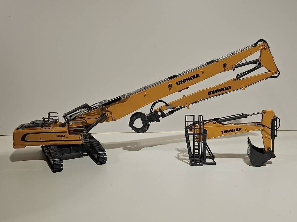 Liebherr Bagger: LIEBHERR R960 Demolition1:50 – Gebraucht aus Wittenbach von r_e_d87p 3
