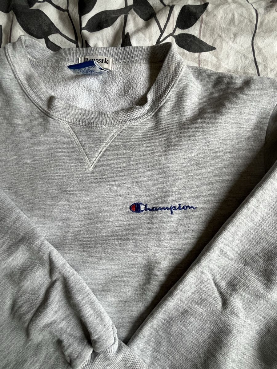 Champion Maglioni & Felpe: grey crewneck sweatshirt – Usato da Luzern venduto da janine_l