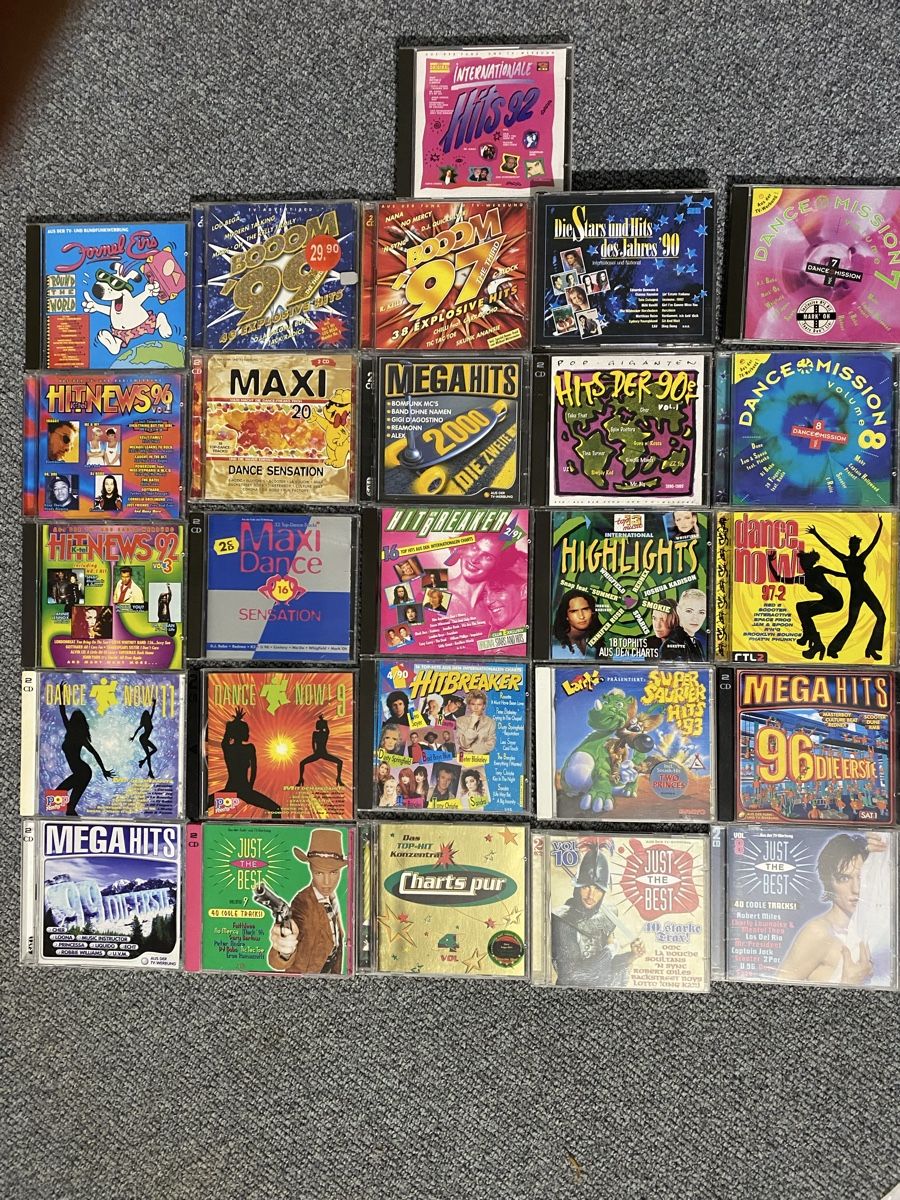 CDs: 22 CD Sampler, Hits der 90er – Gebraucht aus Diessbach b. Büren von cowansville