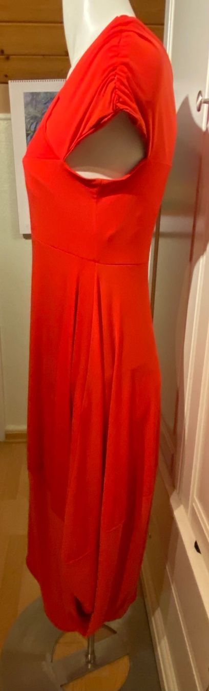 Kleider: Kleid asymmetrische – Gebraucht aus Liestal von Goldart 2