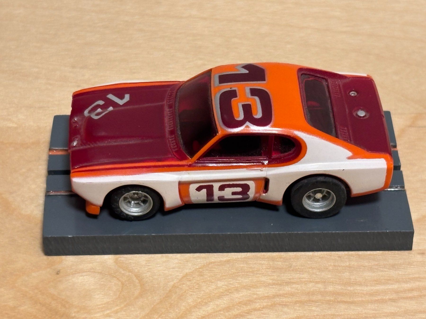 Faller Piste: Faller/Aurora AFX Ford Capri rot/orange/weiss #13 – Usato da Bülach venduto da h0slotch 1