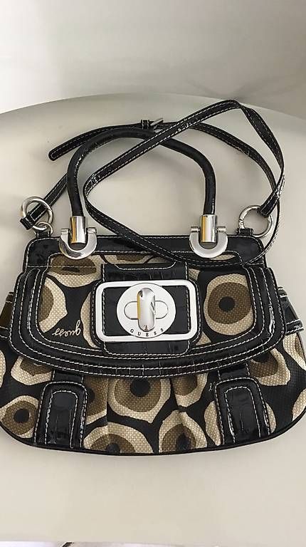Guess Borse da donna: Borsetta Guess Vintage – Usato da Muralto venduto da eva_bjp2