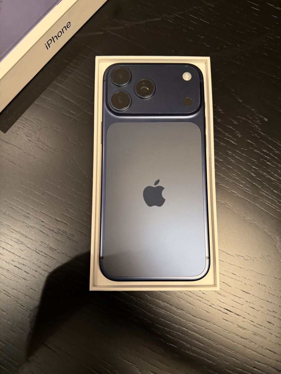 Apple Portables: Iphone 17 pro Max 256Gb Deep Blue – D'occasion à Gelterkinden par LL-Time 1