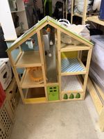 Hape Puppenhaus aus Holz, Zubehör nicht komplett