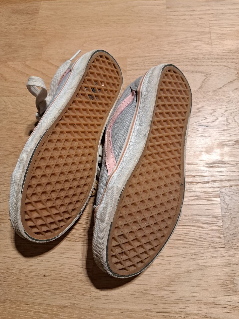 Chaussures filles: Sneaker Gr. 31 – D'occasion à Bergdietikon par Staphylococcus 1