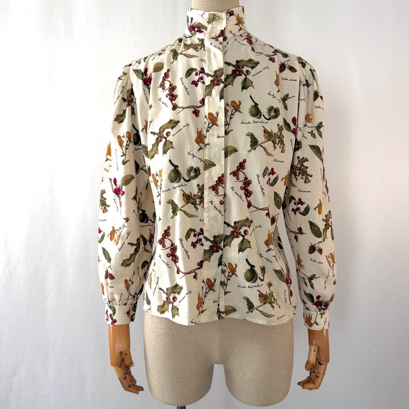 Chemisiers: WALLMANN Vintage Blouse – Neuf (Voir description) à Emmen par Avviivva_Com2023