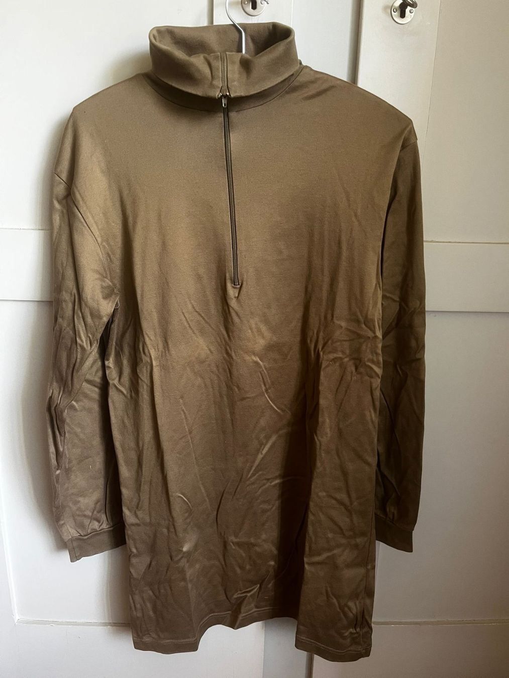 Schweizer Armee Maglioni & Felpe: Schweizer Armee; 1 Roll-Shirts, Olive – Nuovo (secondo la descrizione) da Bern venduto da Danijar01 1