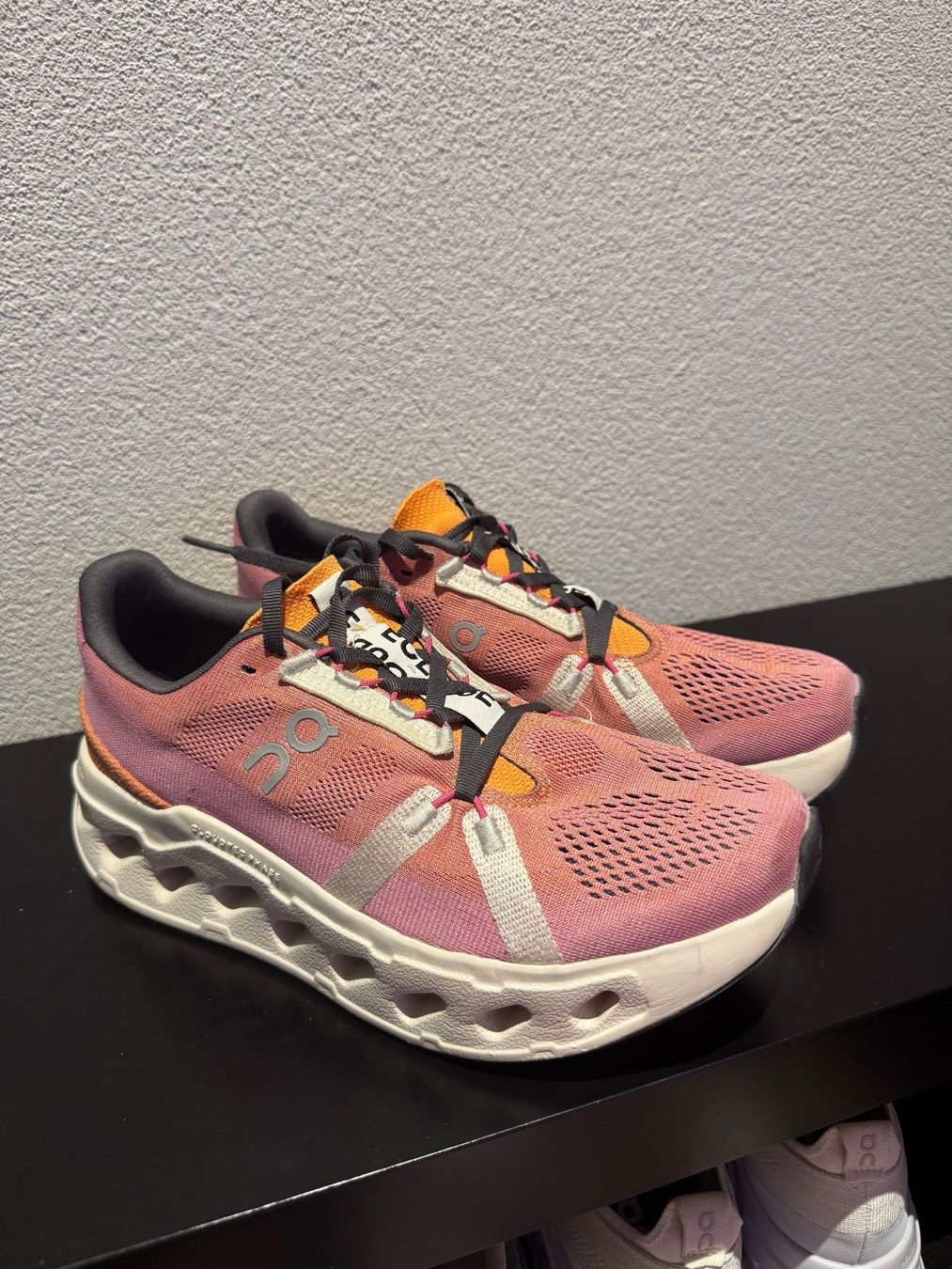 On Scarpe da donna: On Running - Cloudeclipse - Damen - Tangerine | Ivory – Usato da Zürich venduto da SNovo 2