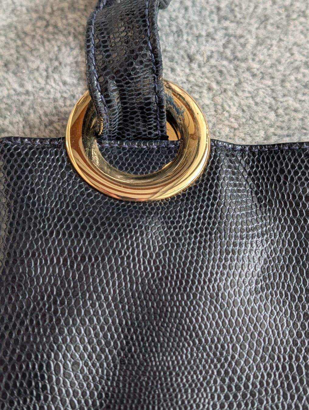 Borse da donna: Schwarze Desmo Firenze Schultertasche – Usato da Herisau venduto da apo_bxx7 3