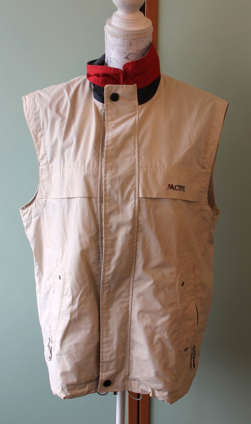 Gilets & Westen: Gilet – Gebraucht aus Schaan von antikes_und_kurioses