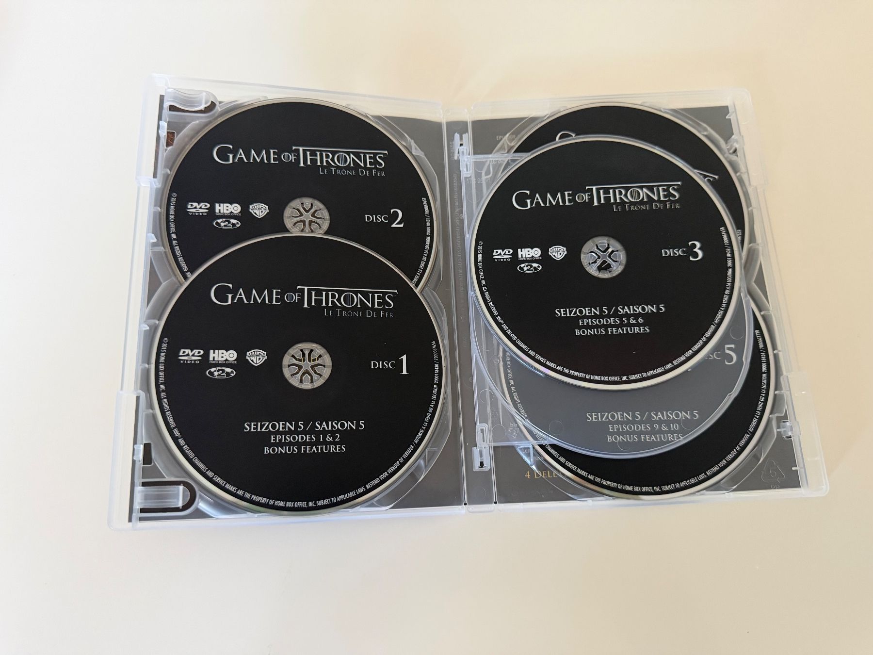Tutti i DVDs: Game of Thrones Staffel 5 DVD Box Set 5 Discs – Nuovo (secondo la descrizione) da Altstätten SG venduto da sheamus 3